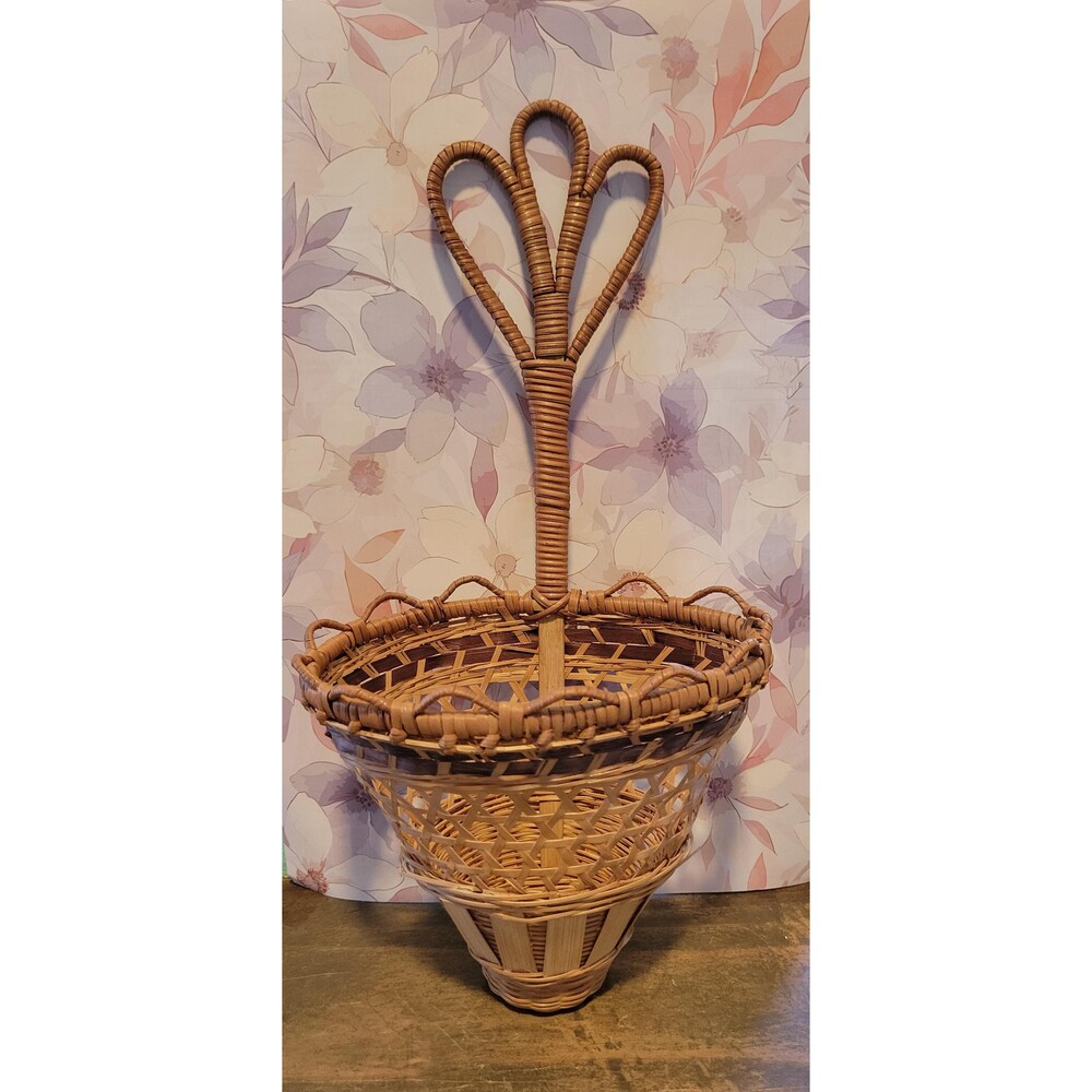 Vintage Boho Wicker Wall Pocket Basket 15" Triple Loop Clover Handle Planter